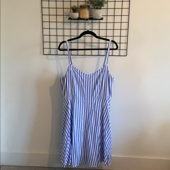 Old Navy Dresses & Skirts - Old Navy Fit and Flare Dress